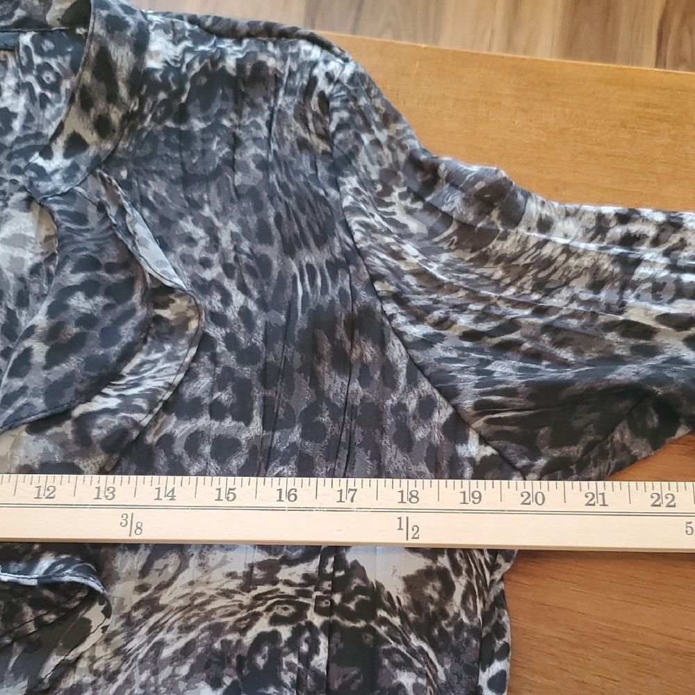 Vtg. Style &Co. Animal Print Ruffle neck Blouse Whimsygoth Sz 16- Black and Gray - Picture 6 of 10